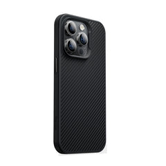 Apple iPhone 14 Pro Kılıf Karbon Fiber M-safe Şarj Özellikli Benks 600D Hybrid Kevlar Kapak
