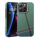 Apple iPhone 15 Pro Max Kılıf M-safe Şarj Özellikli Karbon Fiber Tasarımlı Benks Passion Green ArmorAir Kevlar Kapak
