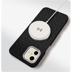 Apple iPhone 16 Kılıf M-Safe Şarj Özellikli Zore Paris Vax Sert PC Kapak
