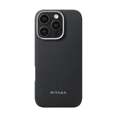Apple iPhone 16 Pro Kılıf M-safe Şarj Özellikli 600D Aramid Fiber Pitaka Ultra-Slim Classic Serisi Black-Grey Twill Kapak