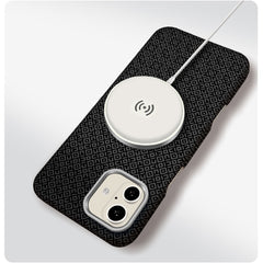 Apple iPhone 17 Kılıf M-Safe Şarj Özellikli Zore Paris Vax Sert PC Kapak