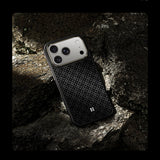 Apple iPhone 17 Pro Max Kılıf M-Safe Şarj Özellikli Benks ArmorPro ArmorGrid Serisi Kevlar Kapak