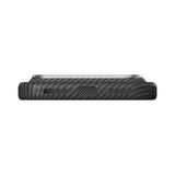 Apple iPhone 18 Pro Max Kılıf M-safe Şarj Özellikli 1500D Aramid Karbon Fiber Pitaka Ultra-Slim Classic Serisi Black-Grey Twill Kapak