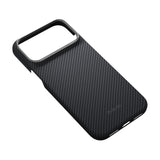 Apple iPhone 18 Pro Max Kılıf M-safe Şarj Özellikli 1500D Aramid Karbon Fiber Pitaka Ultra-Slim Classic Serisi Black-Grey Twill Kapak